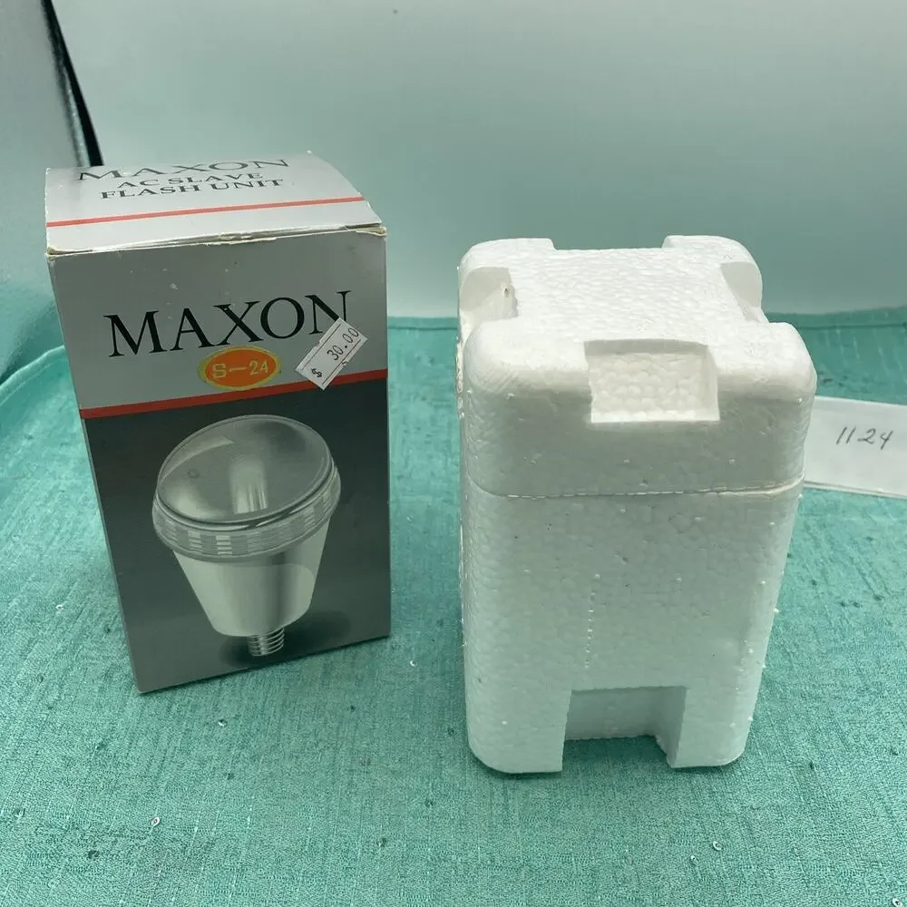 Maxon S-24 AC Slave Flash Light Bulb See Pictures For All Information
